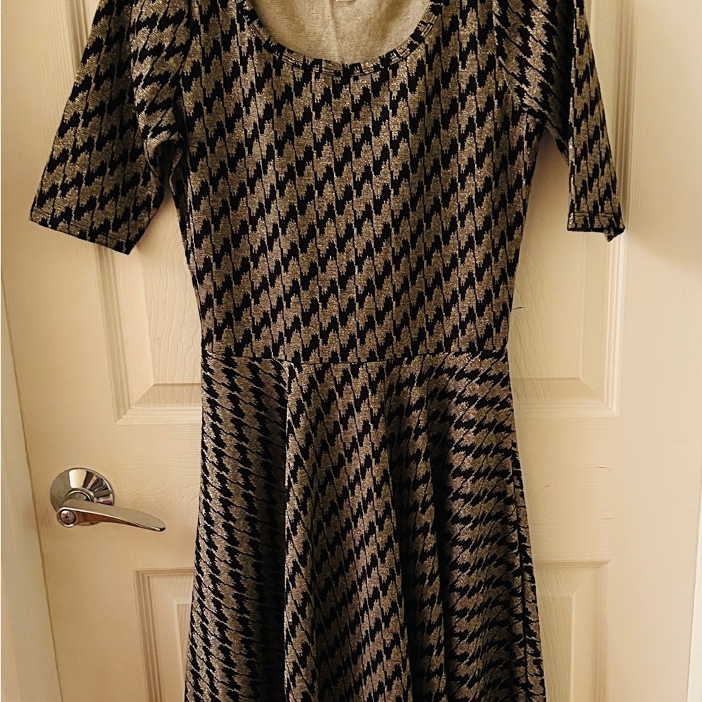 Lularoe Women’s Flare Metallic / Spandex  Dress - Size Medium Pit 17” Length 39”